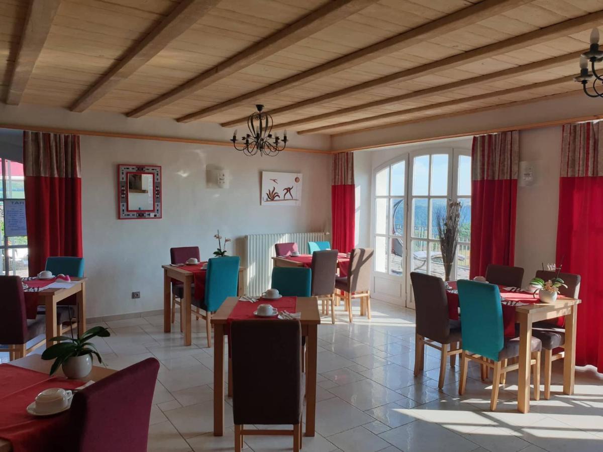 Logis Hotel Restaurant & Spa Les Remparts Салерс Екстериор снимка