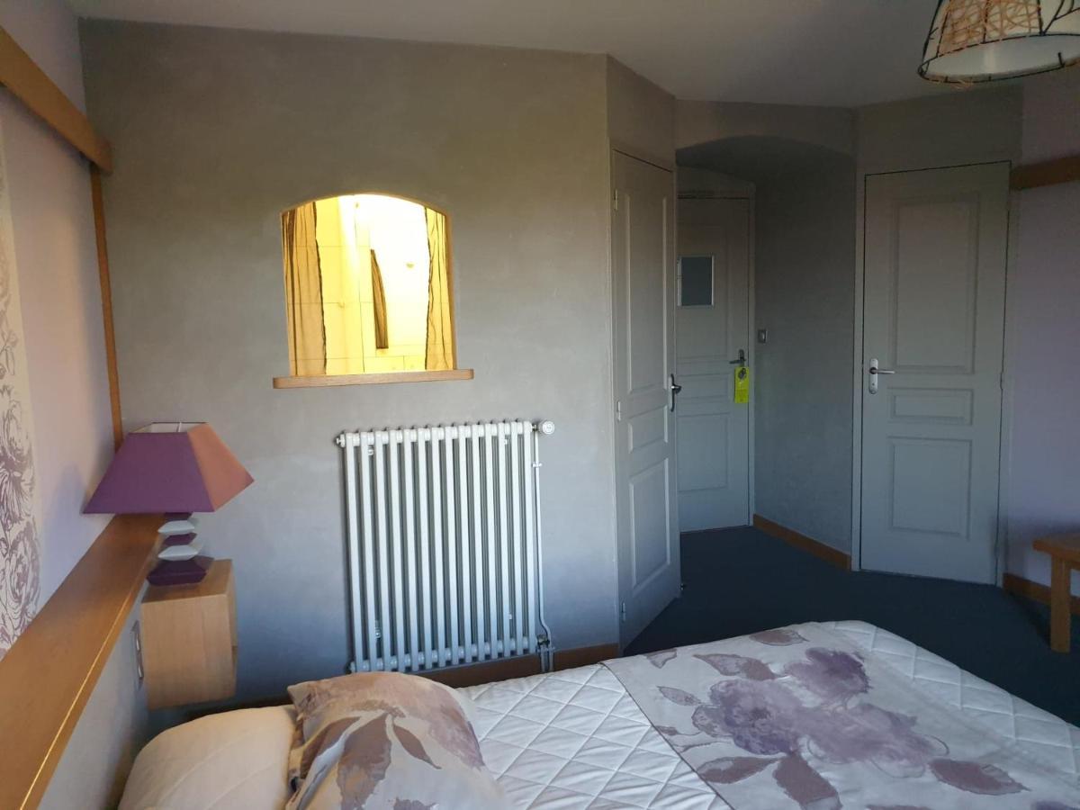 Logis Hotel Restaurant & Spa Les Remparts Салерс Екстериор снимка