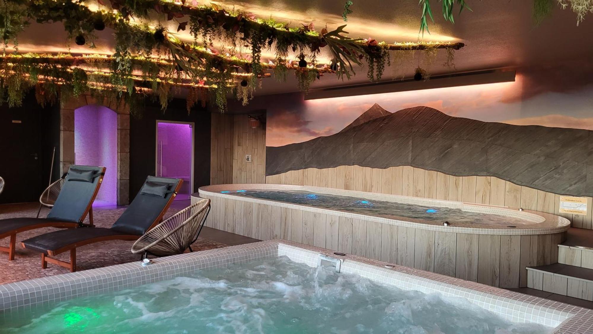 Logis Hotel Restaurant & Spa Les Remparts Салерс Екстериор снимка