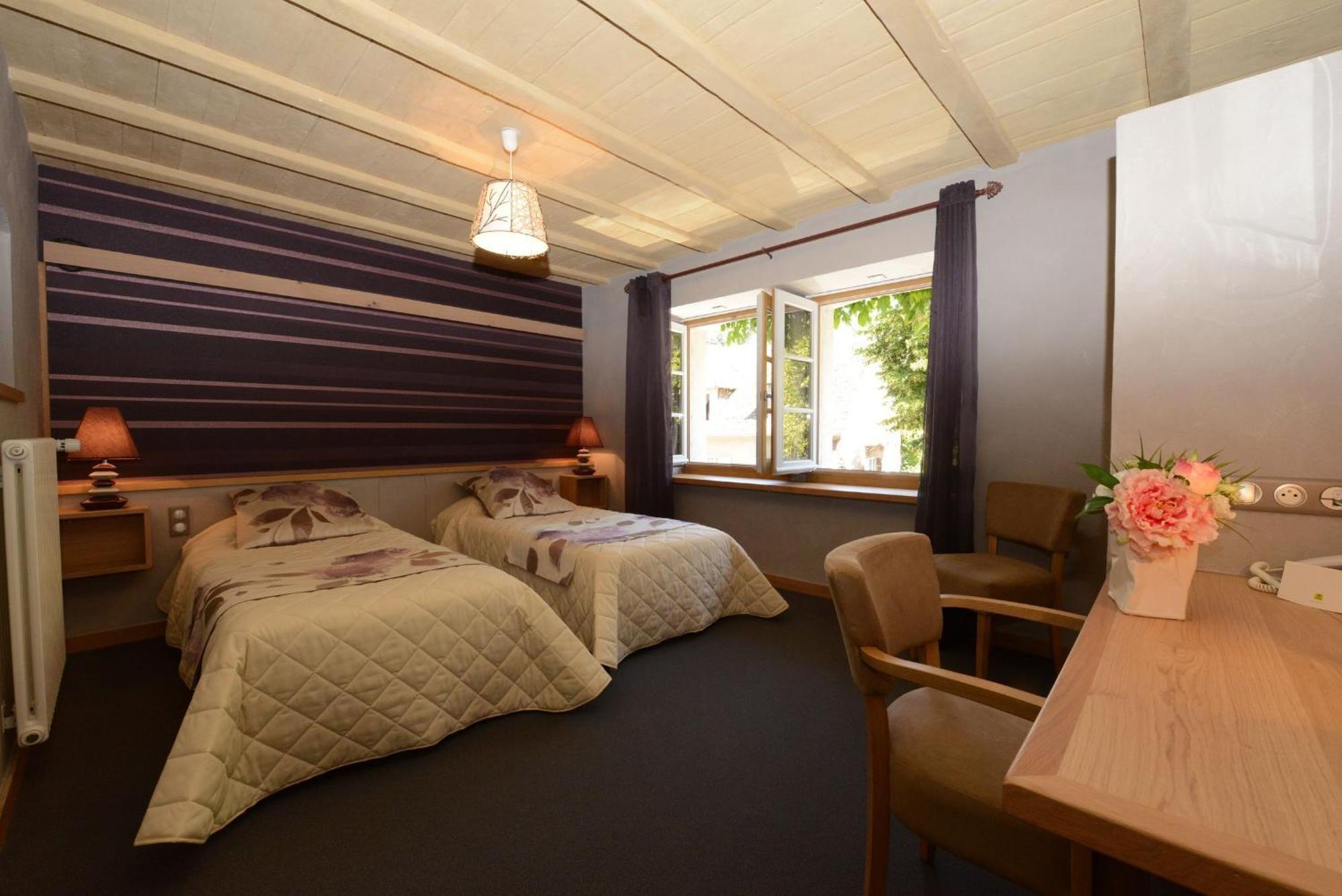 Logis Hotel Restaurant & Spa Les Remparts Салерс Екстериор снимка