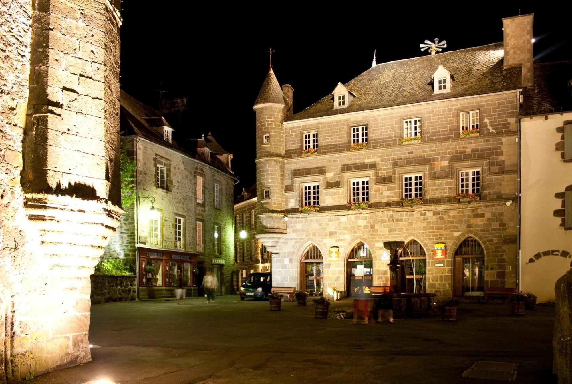 Logis Hotel Restaurant & Spa Les Remparts Салерс Екстериор снимка
